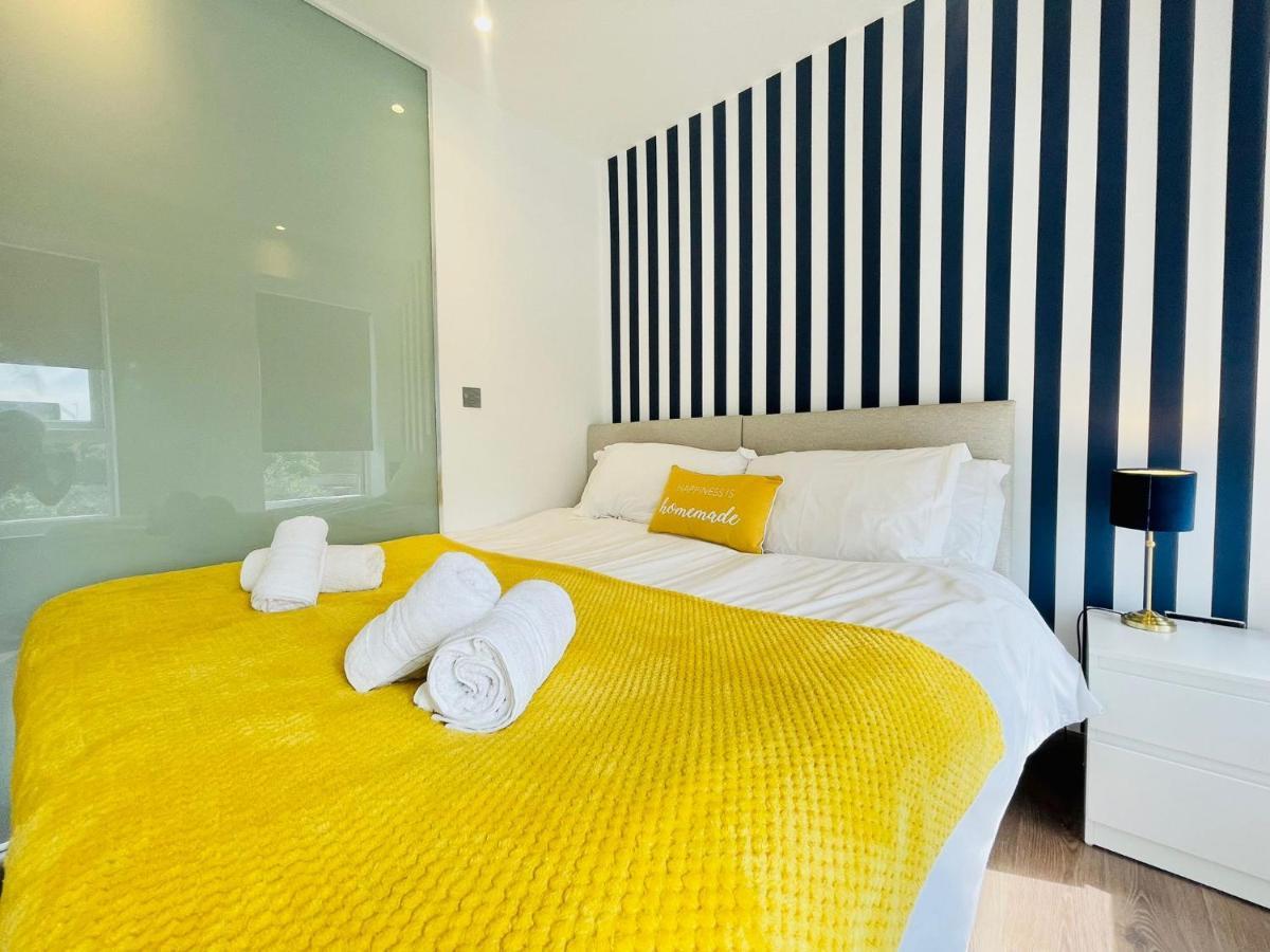 Park Street Apartment Luton By Hostaguest エクステリア 写真