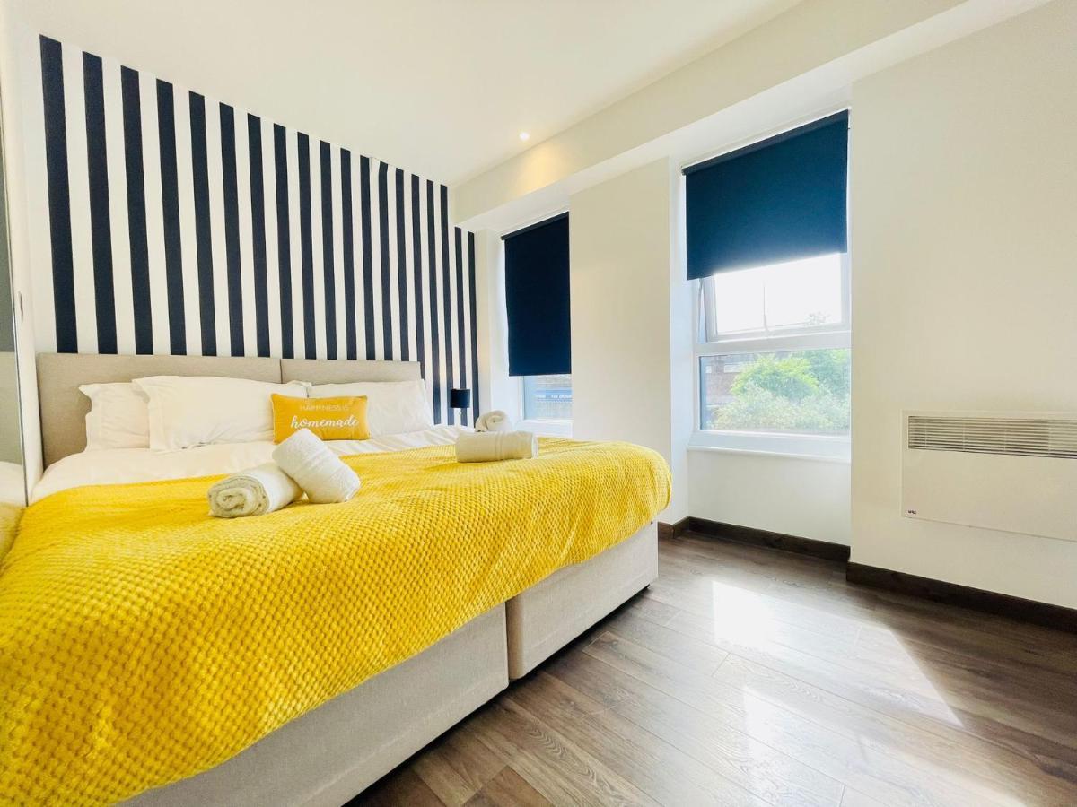 Park Street Apartment Luton By Hostaguest エクステリア 写真
