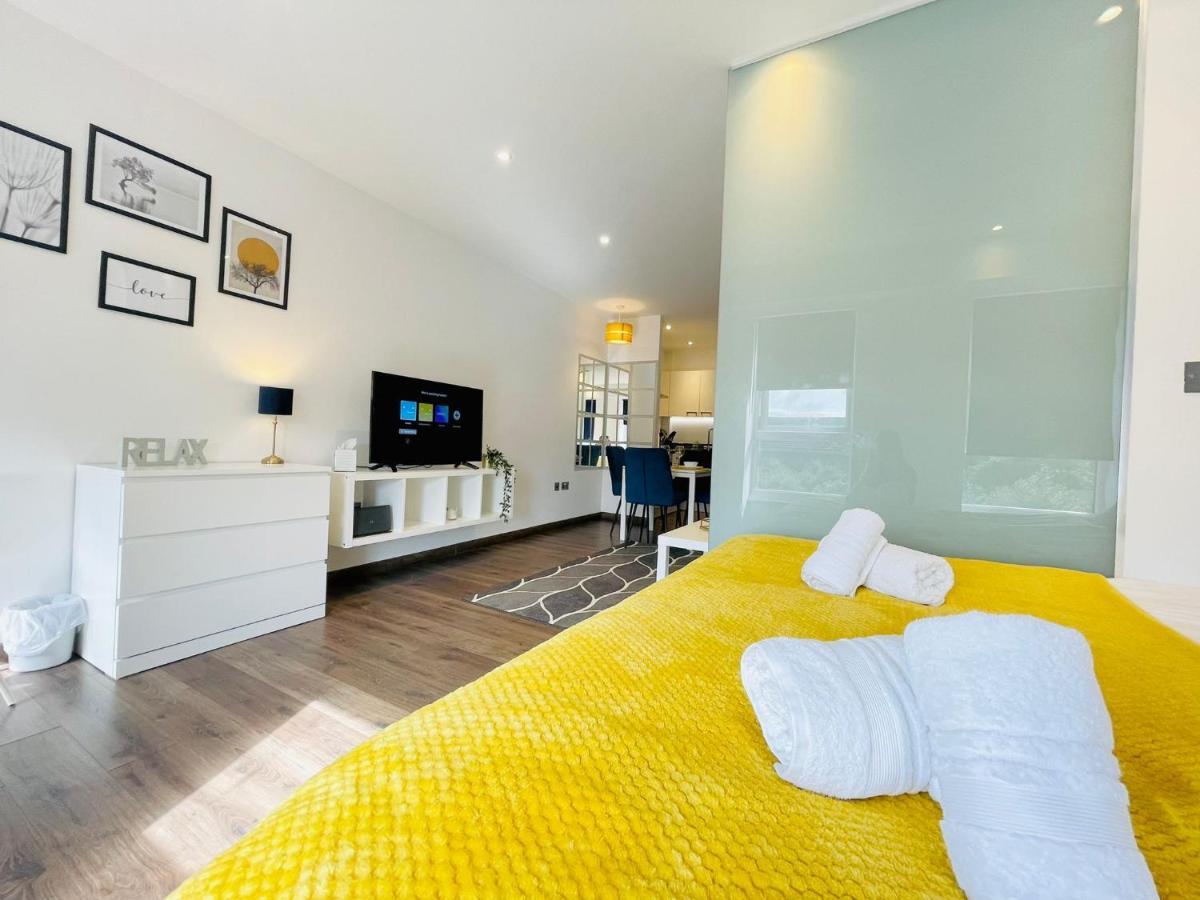 Park Street Apartment Luton By Hostaguest エクステリア 写真