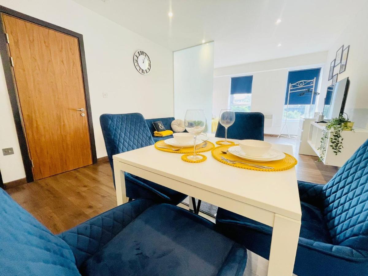 Park Street Apartment Luton By Hostaguest エクステリア 写真
