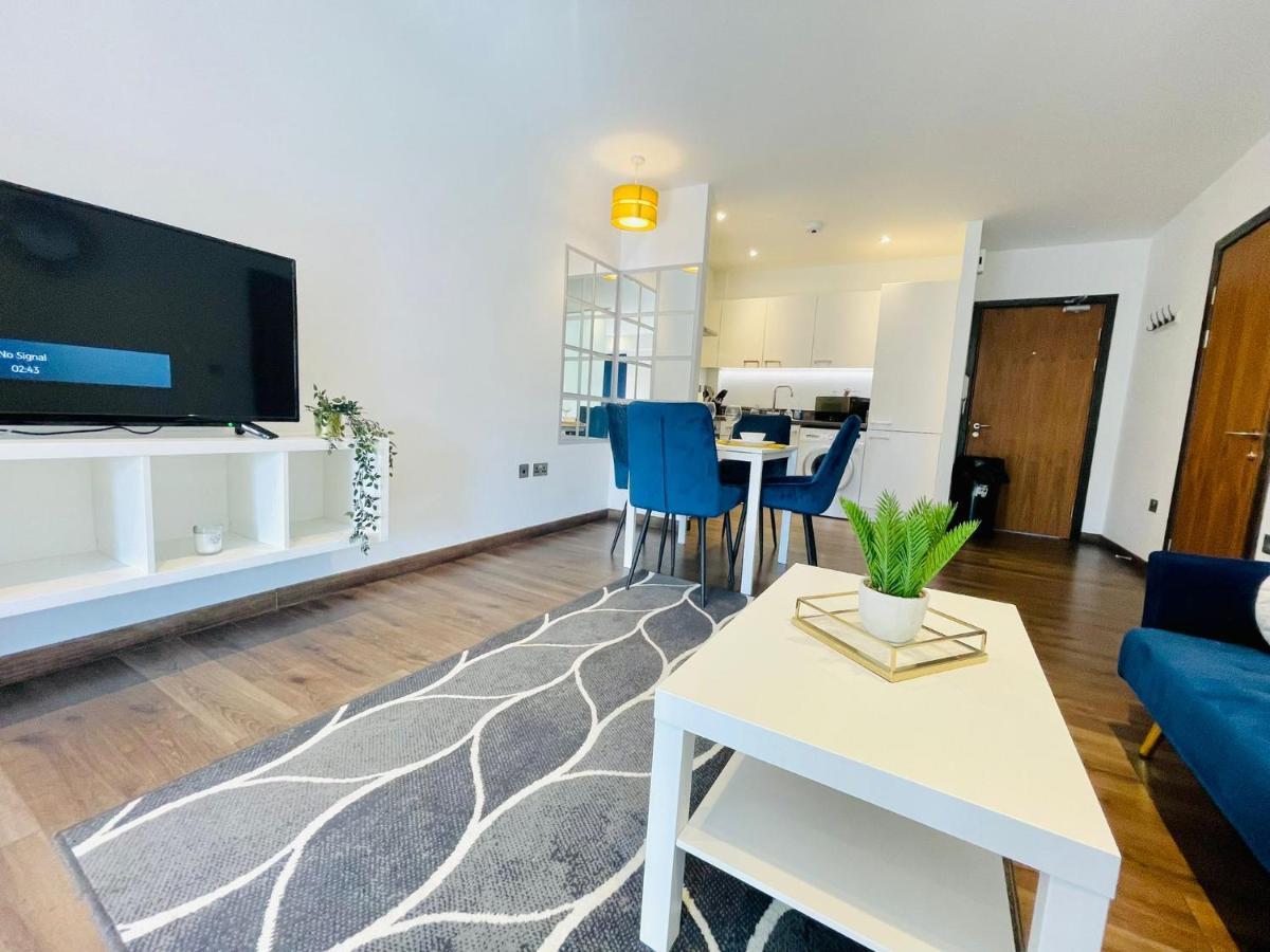 Park Street Apartment Luton By Hostaguest エクステリア 写真