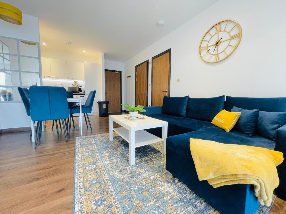 Park Street Apartment Luton By Hostaguest エクステリア 写真