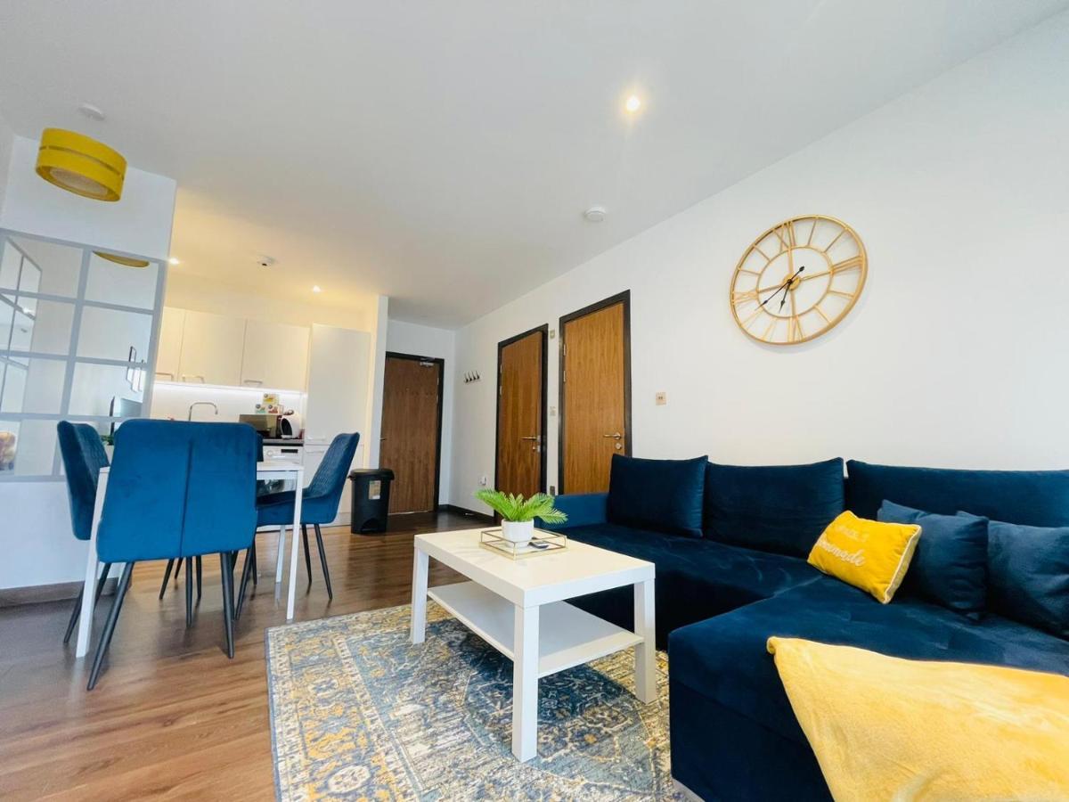 Park Street Apartment Luton By Hostaguest エクステリア 写真